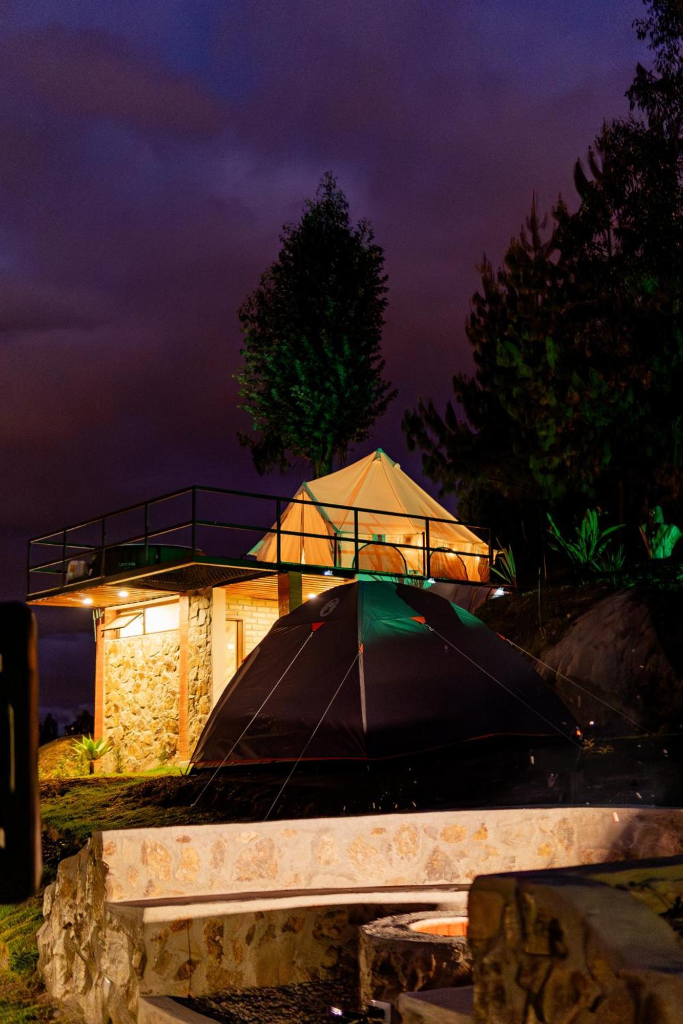 Killary Lodge & Glamping Cachanlo de Sidcay Exteriör bild