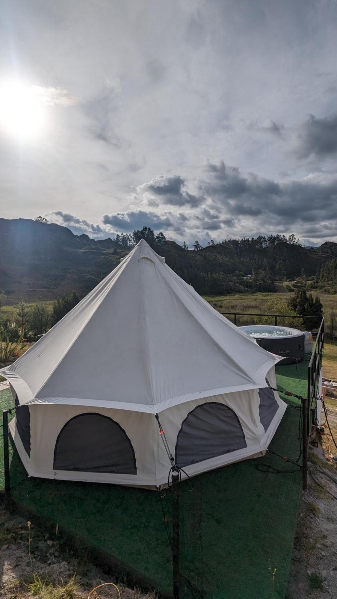 Killary Lodge & Glamping Cachanlo de Sidcay Exteriör bild